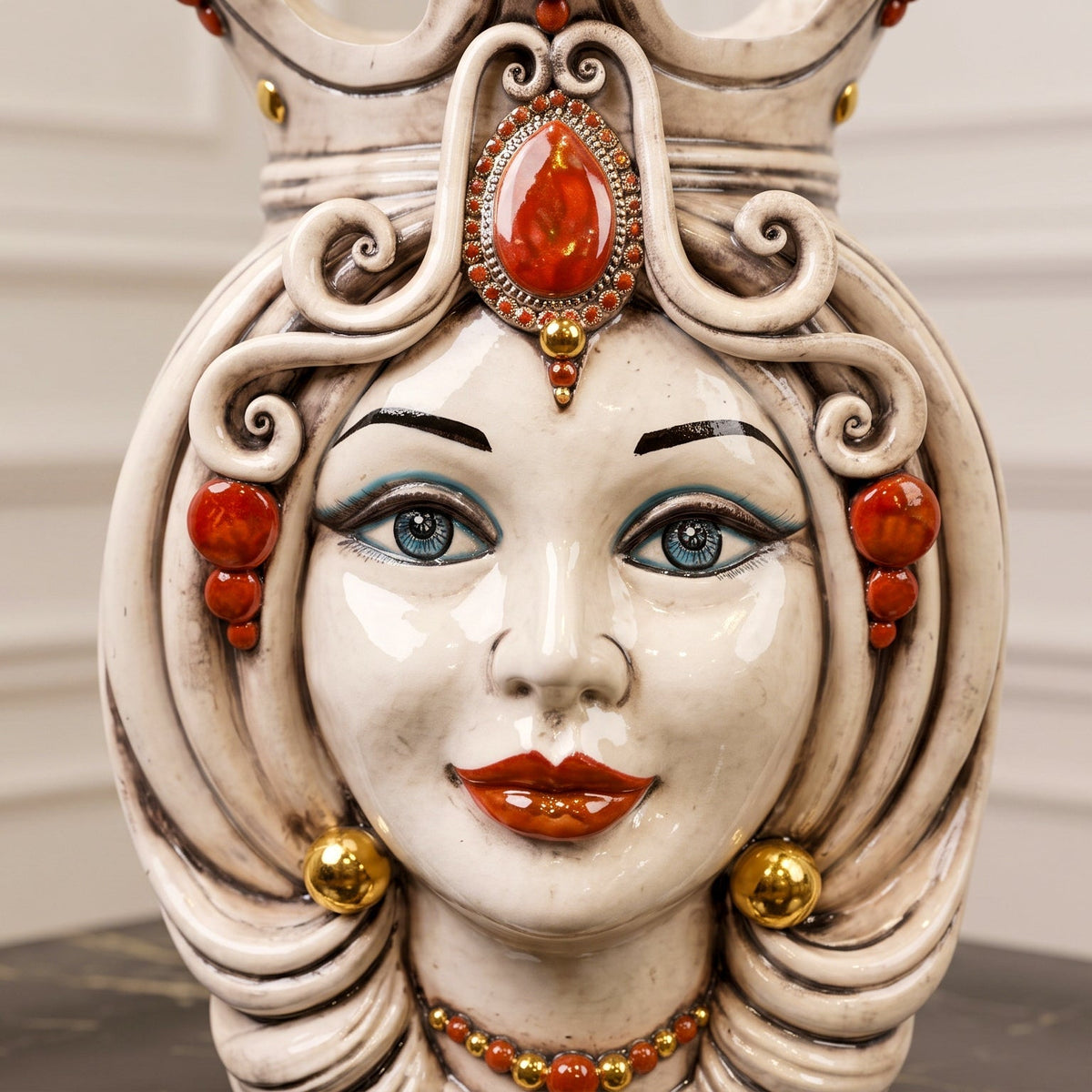 Testa di Moro h 38 cm / 15", Woman, Antique Mother of Pearl Gold and Lustre | Caltagirone Ceramics