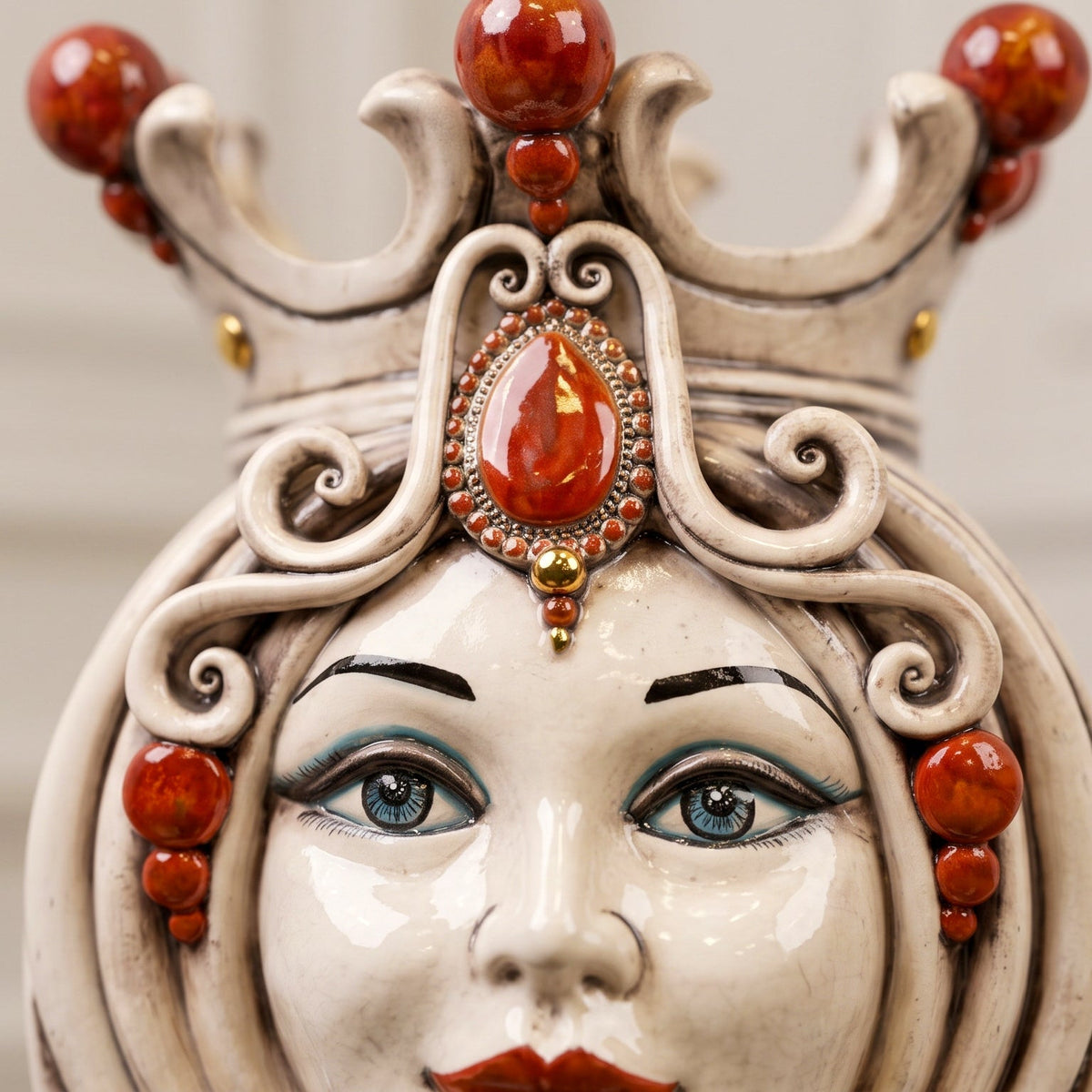 Testa di Moro h 38 cm / 15", Woman, Antique Mother of Pearl Gold and Lustre | Caltagirone Ceramics