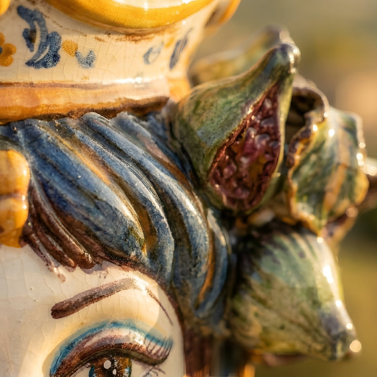 Testa di Moro with Figs, Woman, blue and orange, prickly pear in relief. Ceramiche Sofia, Caltagirone