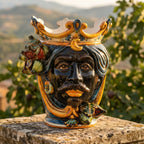 Testa di Moro con Fichi, Maschio Moro, Blu e Arancio, fico d'India in rilievo. Ceramica siciliana di Caltagirone, Sofia