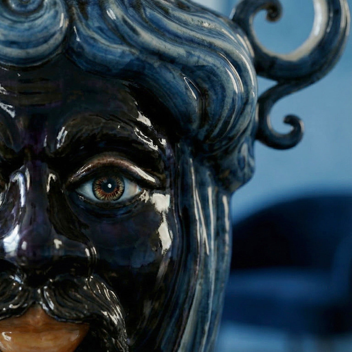 Testa di Moro Candeliere, Moor male, Mono Blue. Ceramiche Sofia, Caltagirone