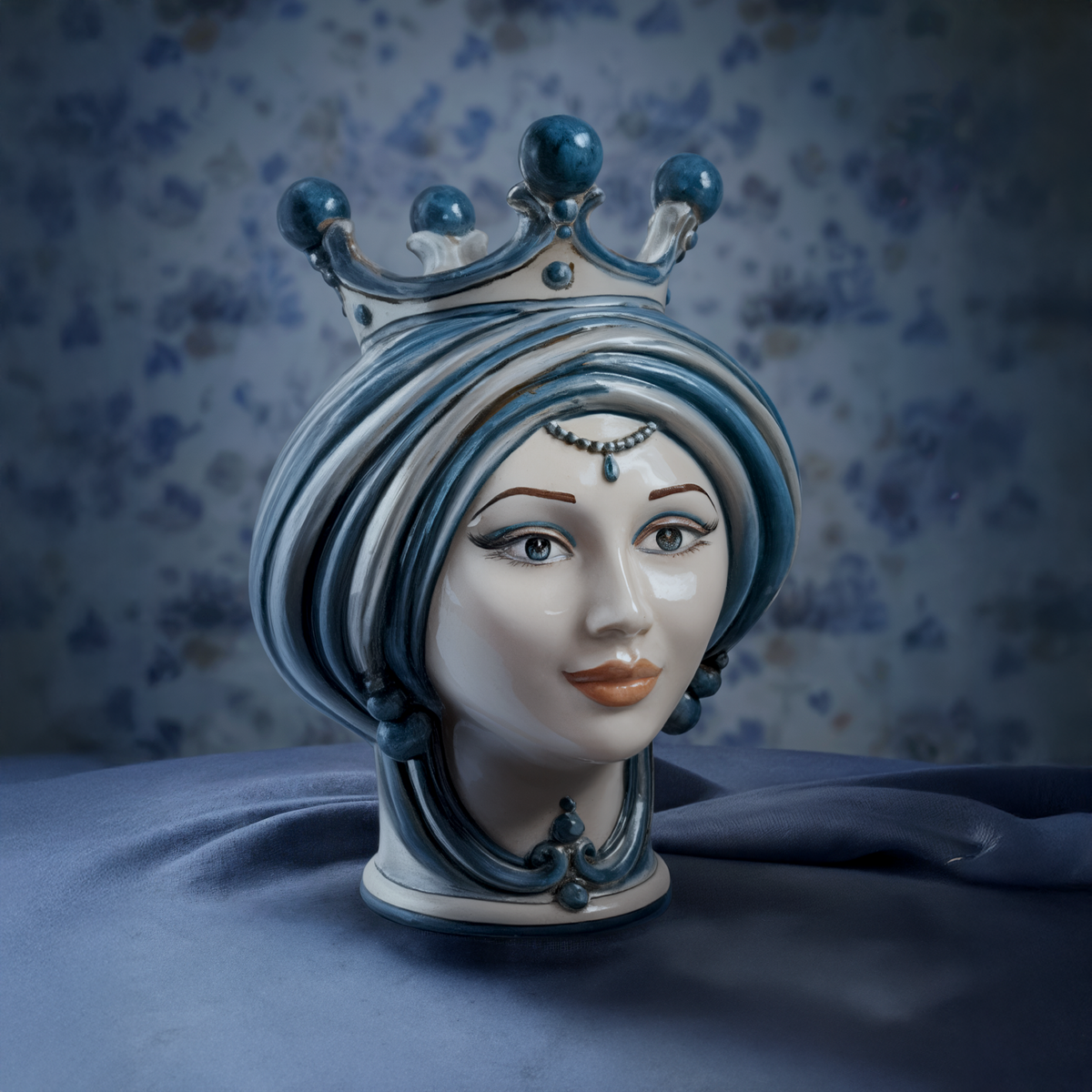 Testa di Moro, Woman, Mono Blue. Ceramiche Sofia, Caltagirone