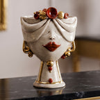 Weiblicher Zahira-Kopf H 30 cm in antikisiertem Perlmutt mit Gold und Lüster, rote und goldene Perlen