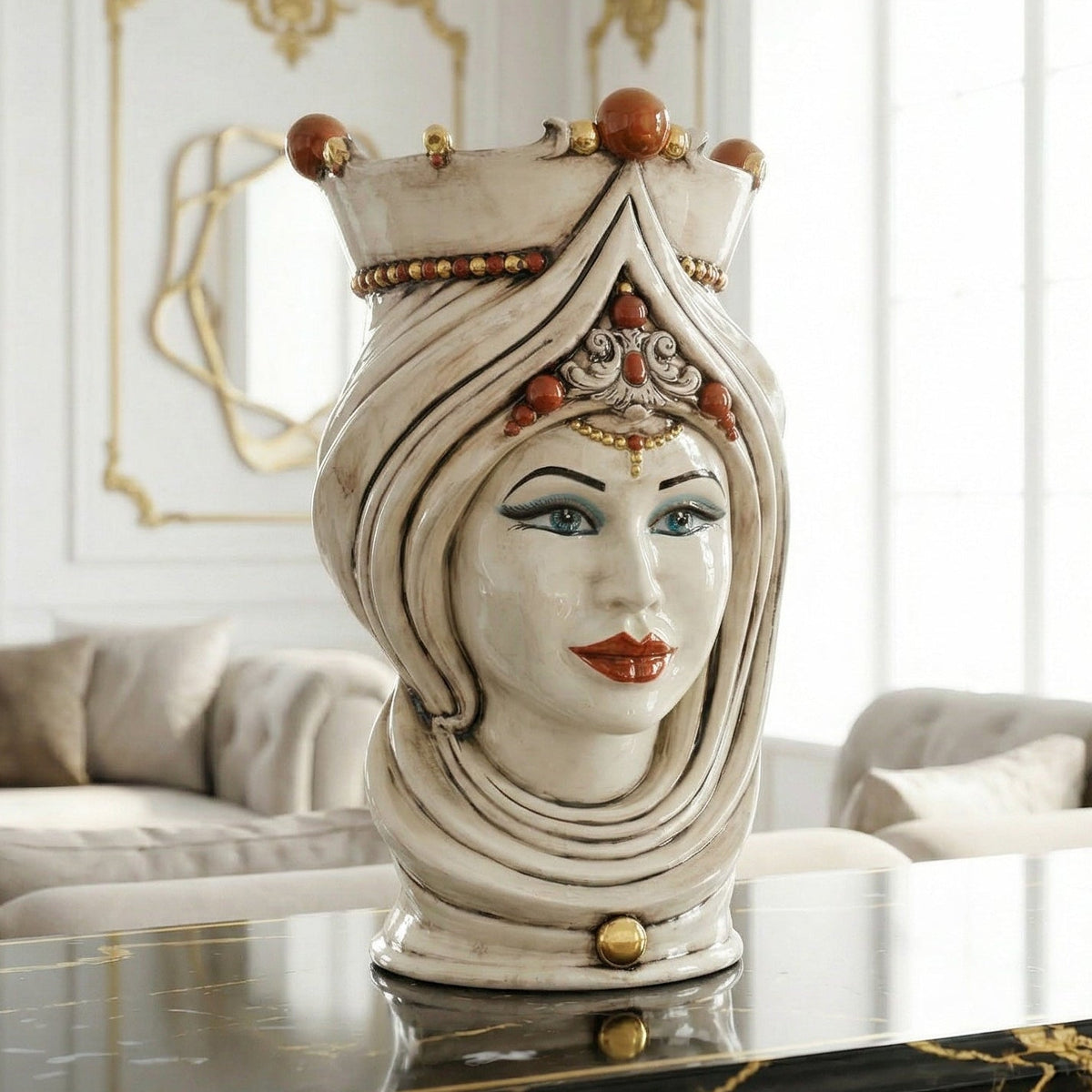 Testa di Moro mit Turban, Frau, antikes Perlmutt, Gold und Lüster, Feingold. Ceramiche Sofia, Caltagirone
