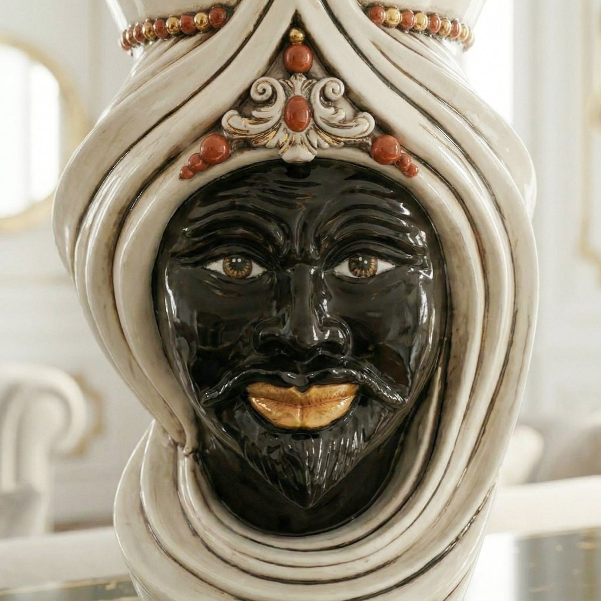 Testa di Moro mit Turban, Maurischer Mann, antikes Perlmutt Gold und Lüster, Feingold. Ceramiche Sofia, Caltagirone