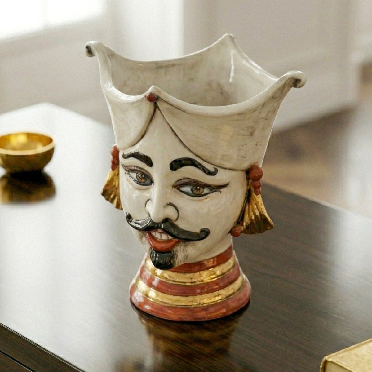 Testa di Moro Aisha, Mann, antikes Perlmutt, Gold und Lüster, Gesicht, Feingold. Ceramiche Sofia, Caltagirone