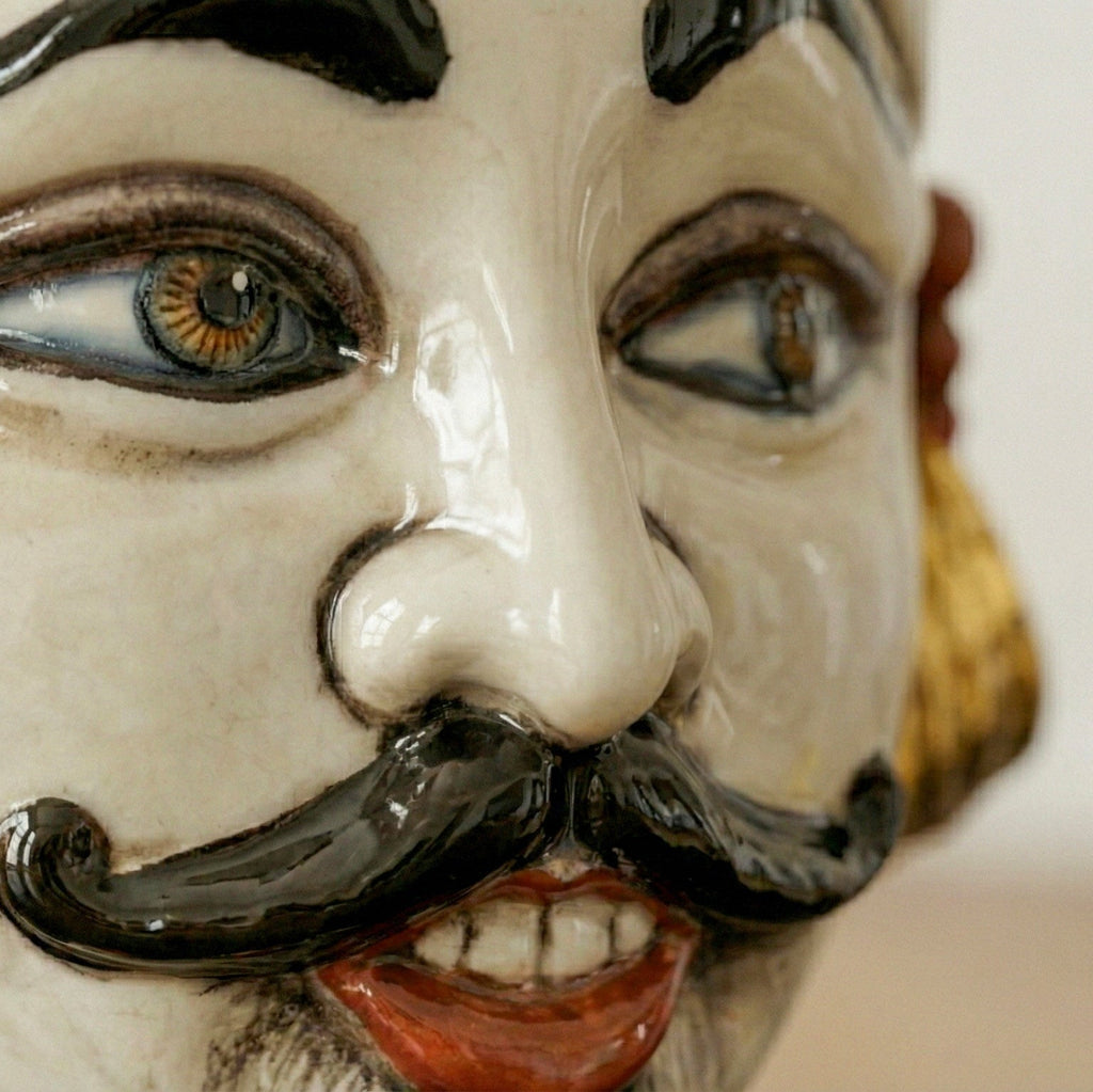 Testa di Moro Aisha, Mann, antikes Perlmutt, Gold und Lüster, Gesicht, Feingold. Ceramiche Sofia, Caltagirone