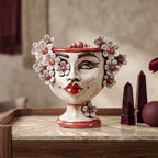 Testa di Moro mit Blumen, Frau, Perlmutt, Gesicht, Lippen. Ceramiche Sofia, Caltagirone