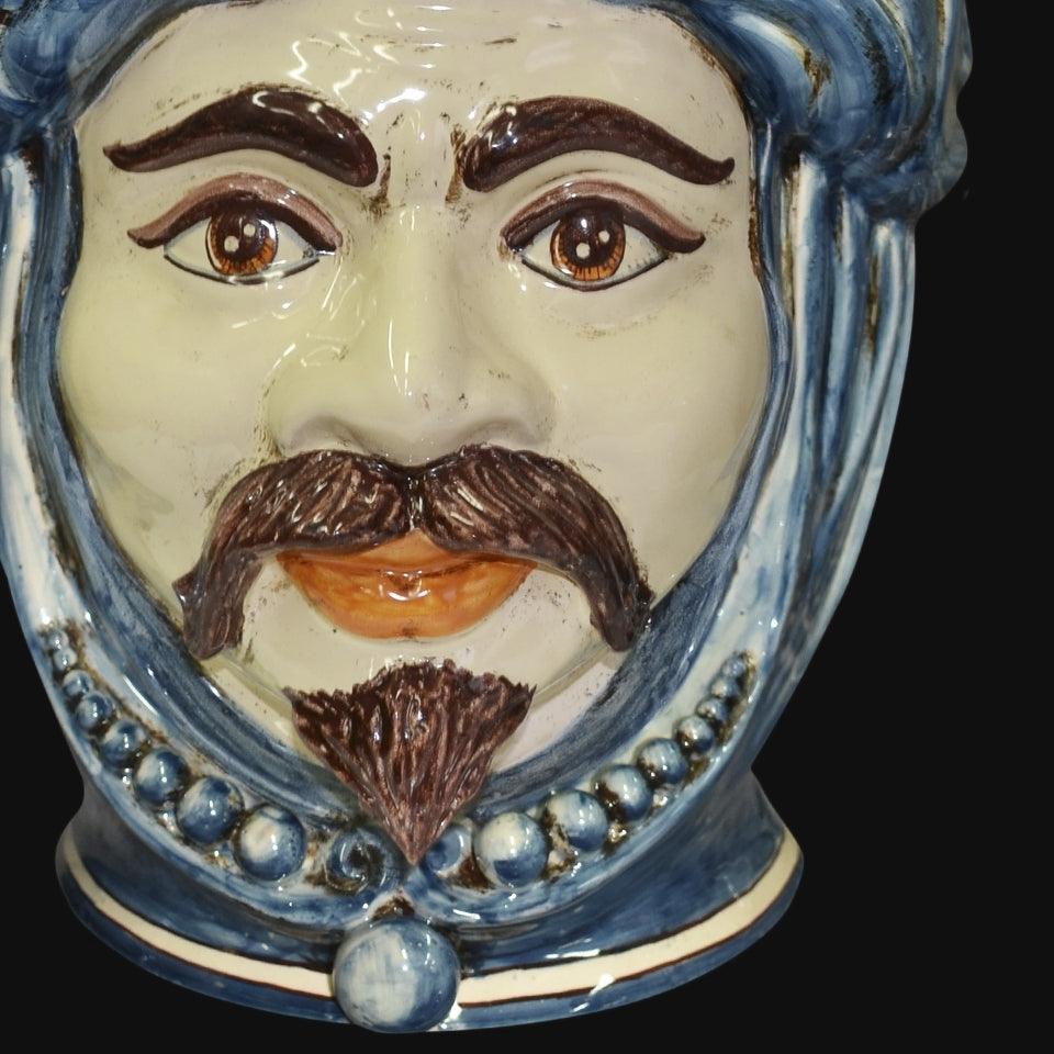 Handgefertigte Keramik aus Caltagirone mit bärtigem Gesicht und blauen Dekoren